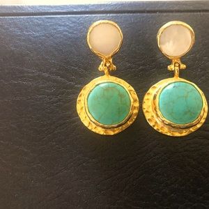 It’s beautiful Turkish earrings. It’s brand new.